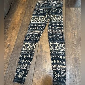 Teeki Black and Cream Geometric Leggings